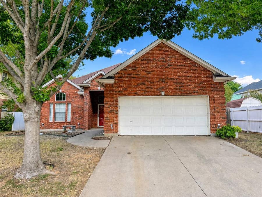 Property photo for 6415 Redstone Drive, Arlington, TX