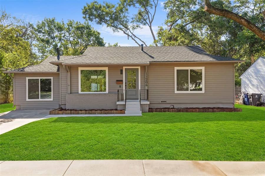 Property photo for 11206 Desdemona Drive, Dallas, TX