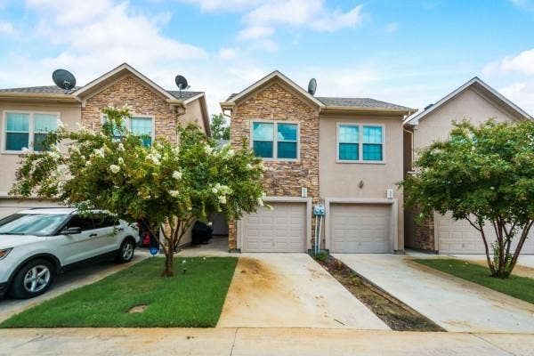 Property photo for 1579 Cozy Drive, Fort Worth, TX