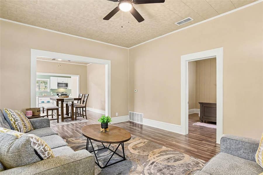Property photo for 108 E Tyler Street, Ennis, TX