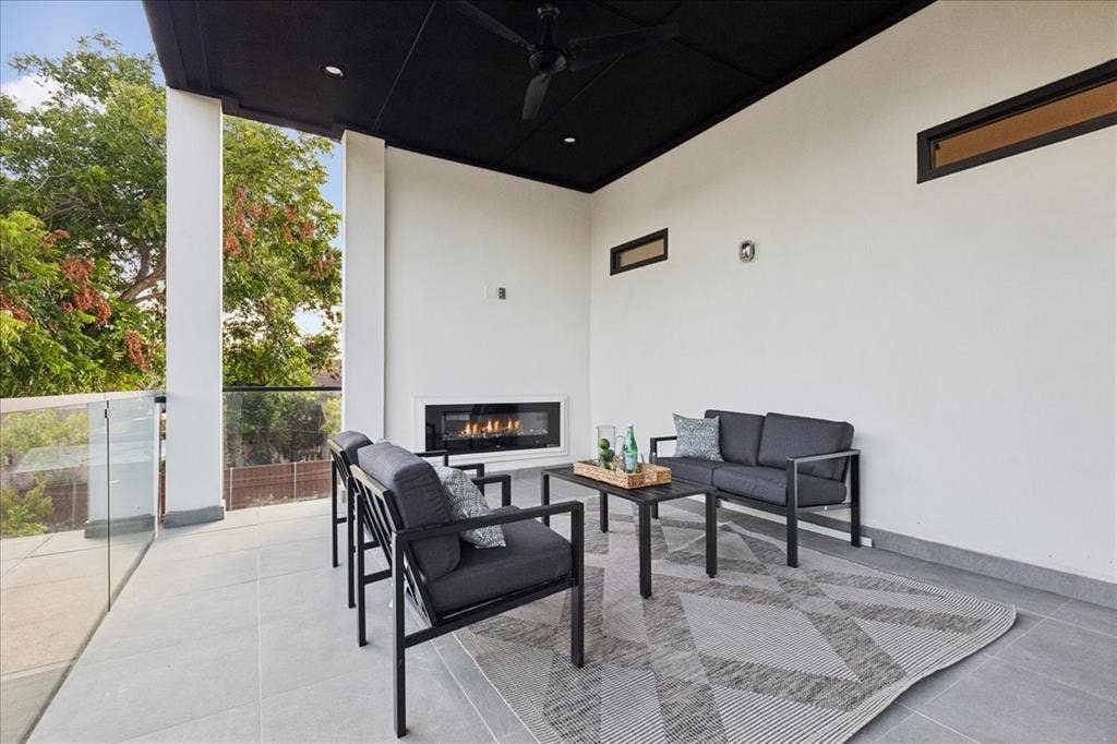3828 Eaton Drive, Dallas, TX 75220 3828 Eaton Drive, Dallas, TX 75220
