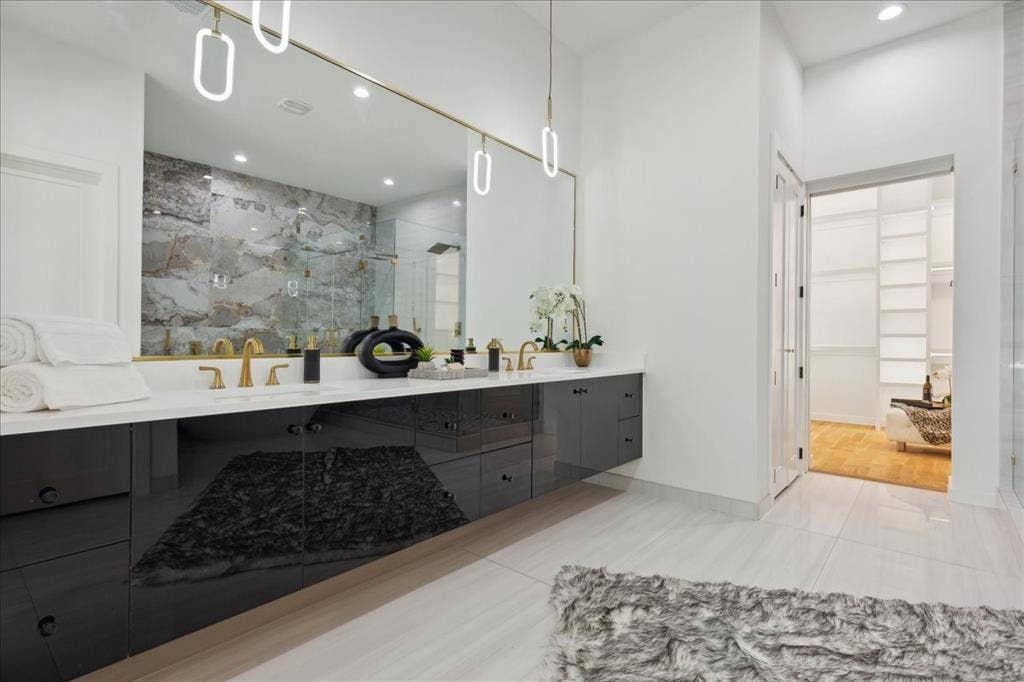 3828 Eaton Drive, Dallas, TX 75220 3828 Eaton Drive, Dallas, TX 75220