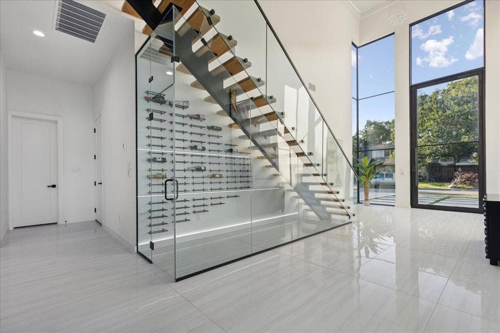 3828 Eaton Drive, Dallas, TX 75220 3828 Eaton Drive, Dallas, TX 75220