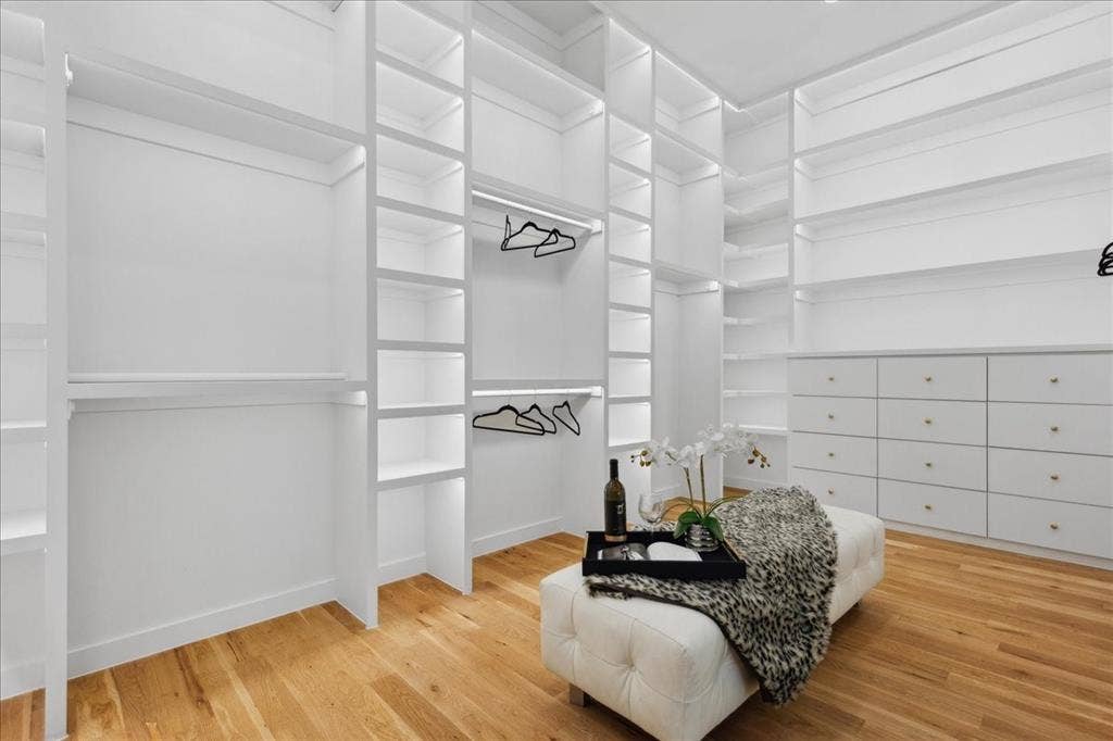 3828 Eaton Drive, Dallas, TX 75220 3828 Eaton Drive, Dallas, TX 75220
