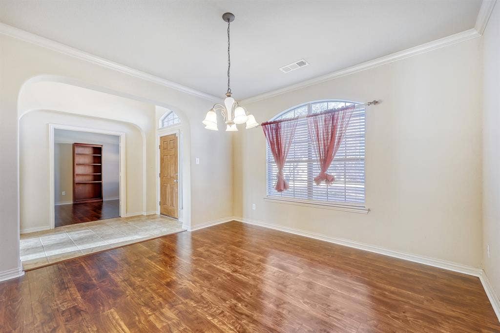 1012 Surrey Drive, DeSoto, TX 75115 1012 Surrey Drive, DeSoto, TX 75115