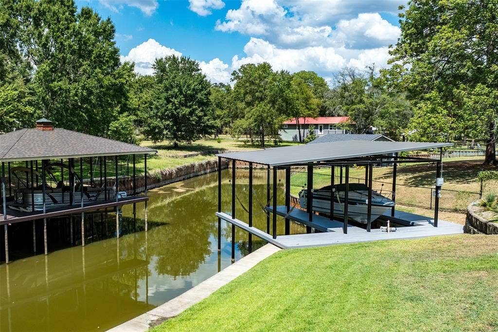 105 Azalea Court, Trinidad, TX 75163 Two boat slips