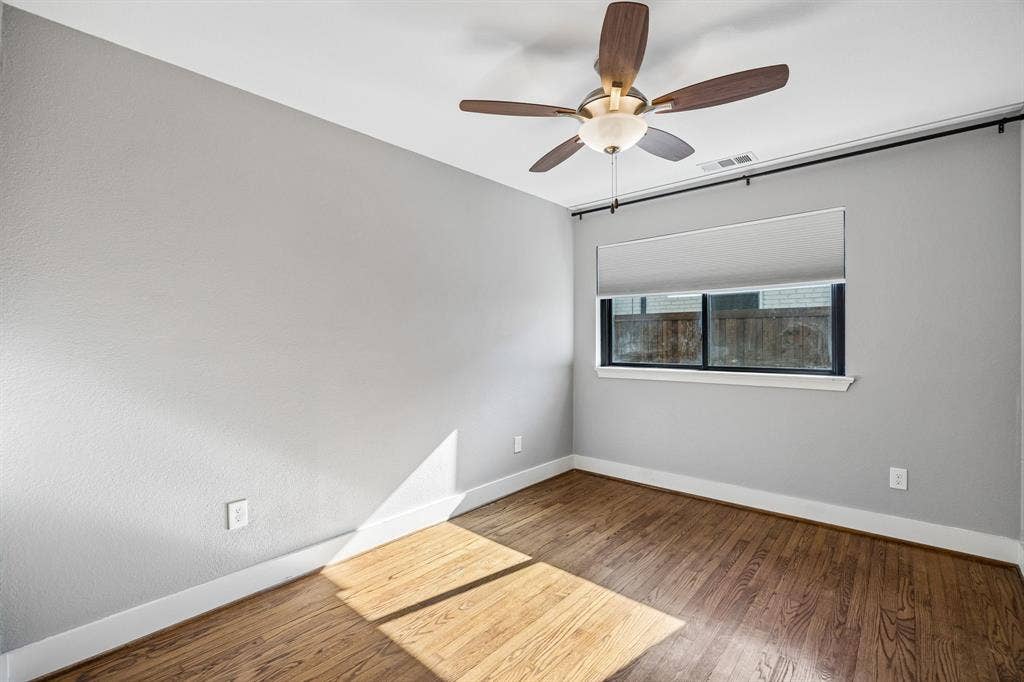 9815 Fitzroy Drive, Dallas, TX 75238 9815 Fitzroy - Tom Hughes Team - Secondary Bedroom