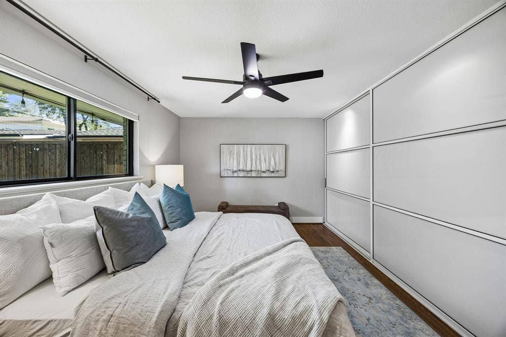 9815 Fitzroy Drive, Dallas, TX 75238 9815 Fitzroy - Tom Hughes Team - Primary Bedroom