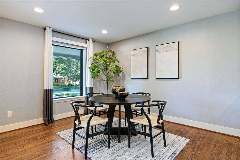 9815 Fitzroy Drive, Dallas, TX 75238 9815 Fitzroy - Tom Hughes Team - Dining Area