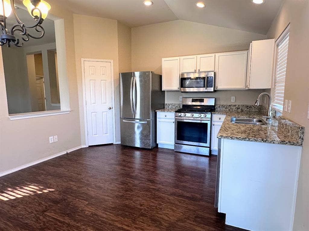 9220 Lenox Drive, McKinney, TX 75071 9220 Lenox Drive, McKinney, TX 75071