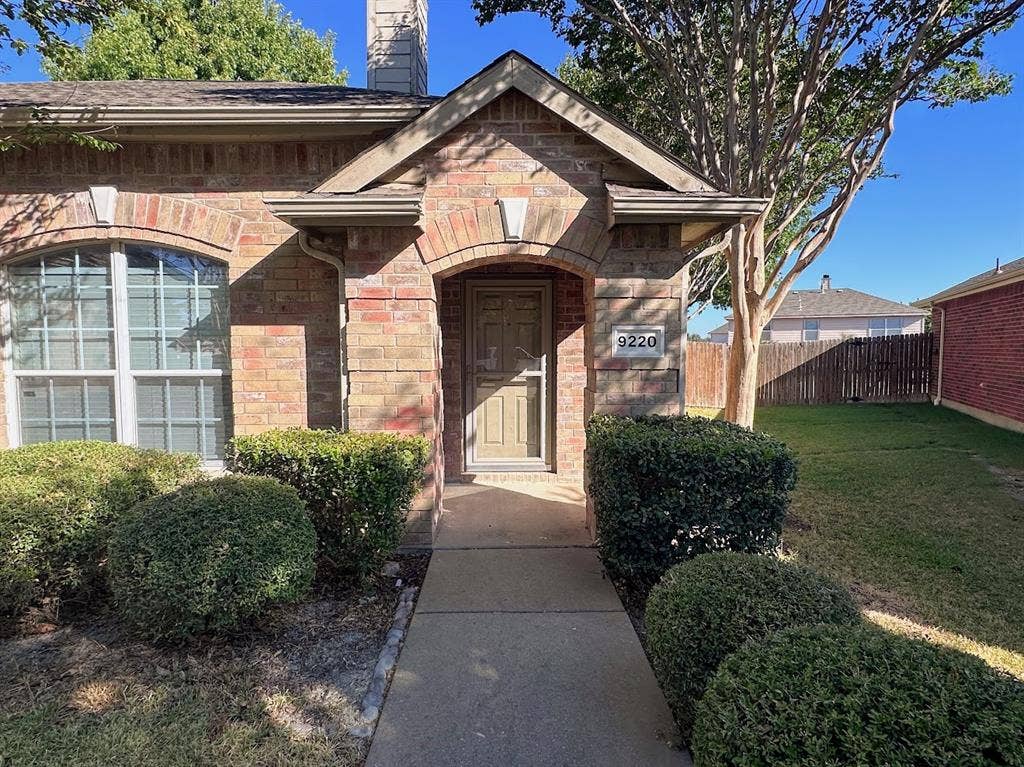 9220 Lenox Drive, McKinney, TX 75071 9220 Lenox Drive, McKinney, TX 75071