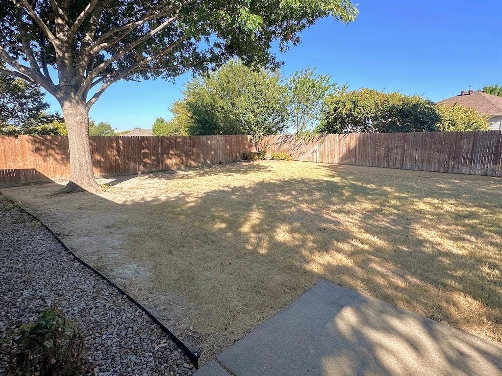 9220 Lenox Drive, McKinney, TX 75071 9220 Lenox Drive, McKinney, TX 75071