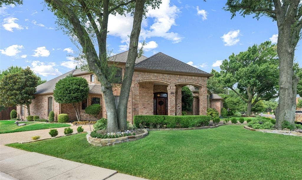 4428 Hollow Oak Drive, Dallas, TX 75287 4428 Hollow Oak Drive, Dallas, TX 75287