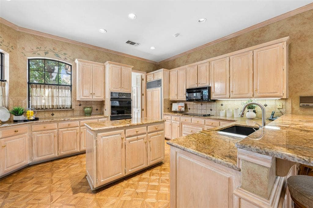 4428 Hollow Oak Drive, Dallas, TX 75287 4428 Hollow Oak Drive, Dallas, TX 75287