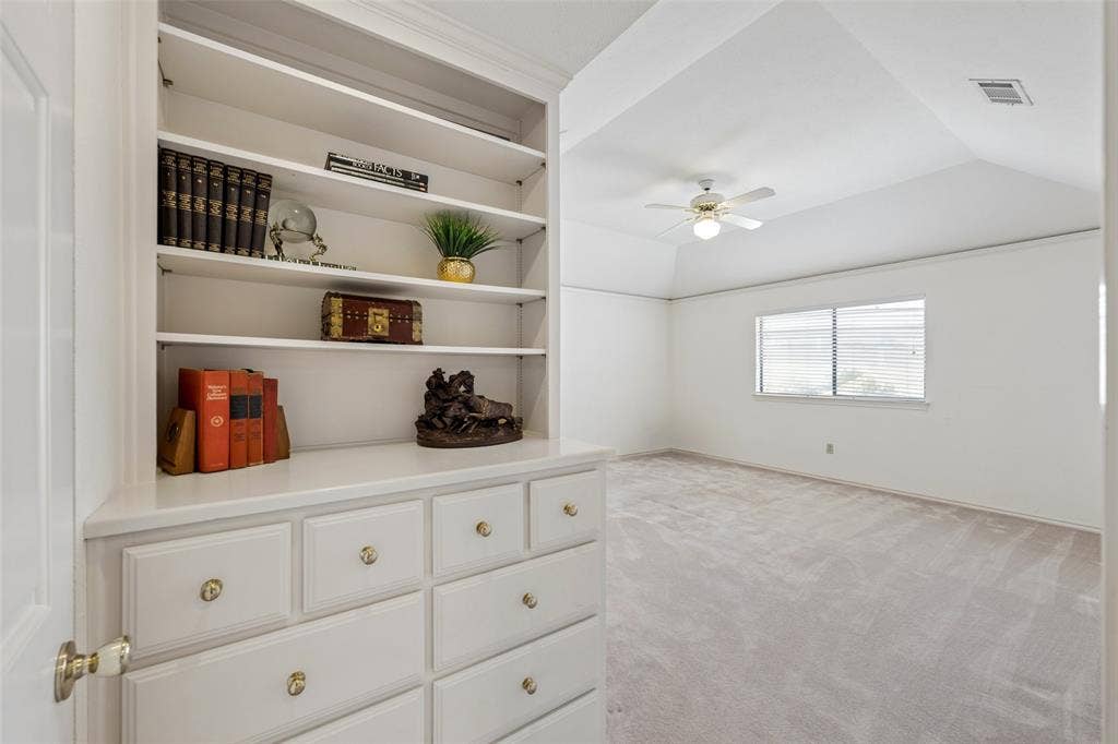 4428 Hollow Oak Drive, Dallas, TX 75287 4428 Hollow Oak Drive, Dallas, TX 75287