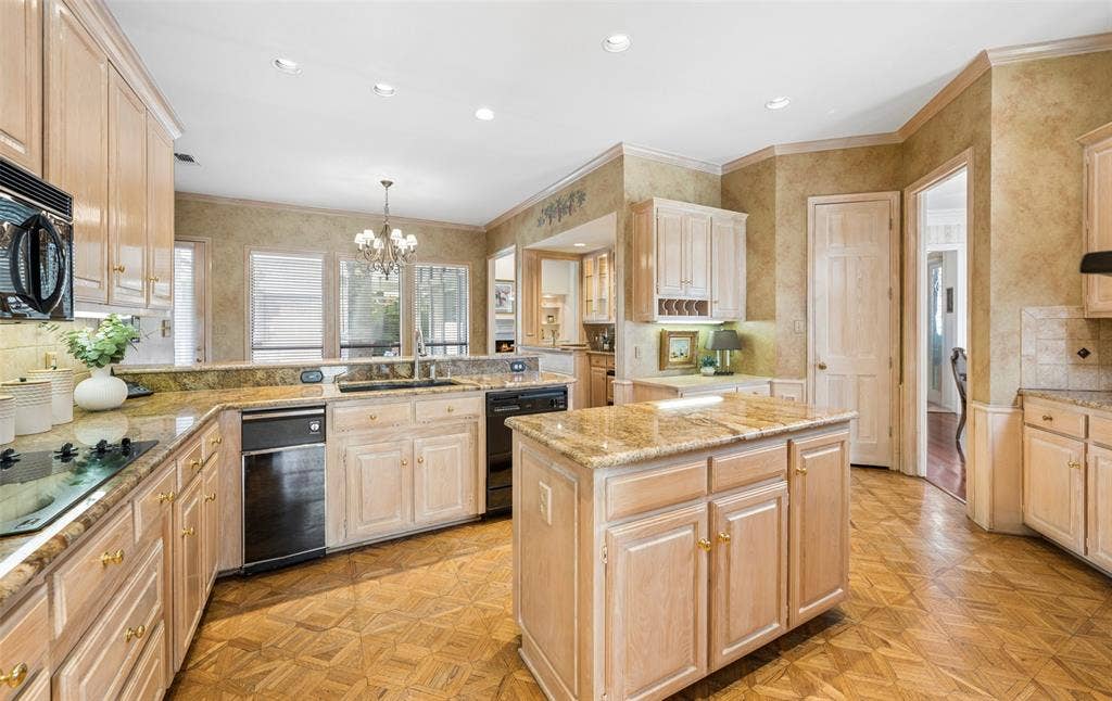 4428 Hollow Oak Drive, Dallas, TX 75287 4428 Hollow Oak Drive, Dallas, TX 75287