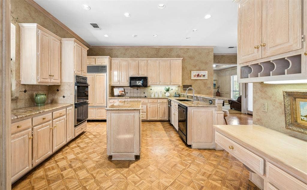 4428 Hollow Oak Drive, Dallas, TX 75287 4428 Hollow Oak Drive, Dallas, TX 75287