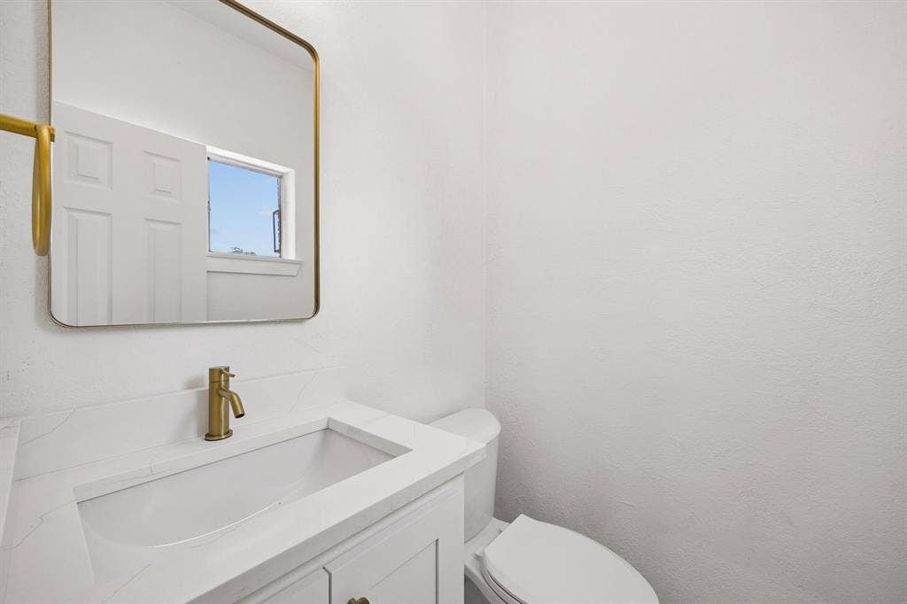 6729 Macintosh Drive, Plano, TX 75023 6729 Macintosh Drive, Plano, TX 75023