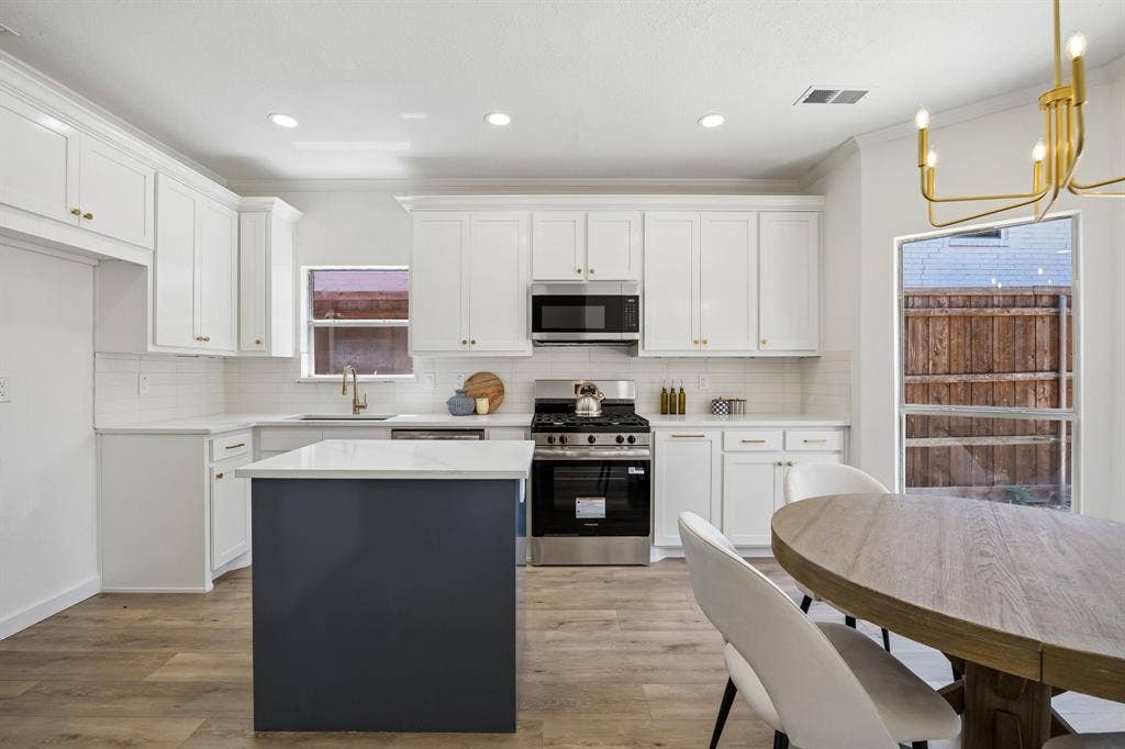 6729 Macintosh Drive, Plano, TX 75023 6729 Macintosh Drive, Plano, TX 75023