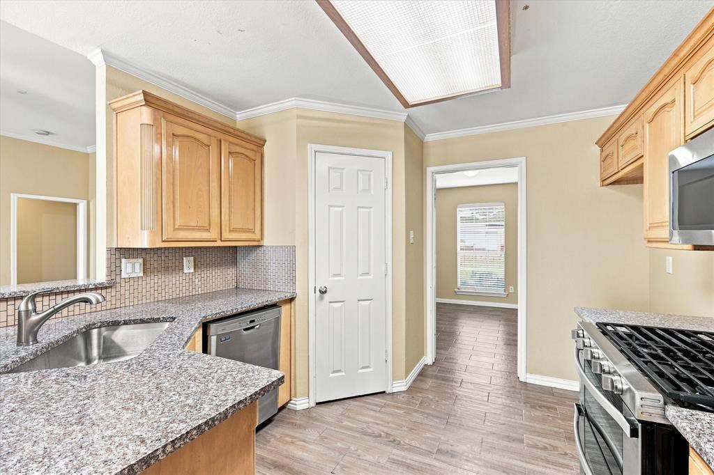 9934 Stonehearth Lane, Forney, TX 75126