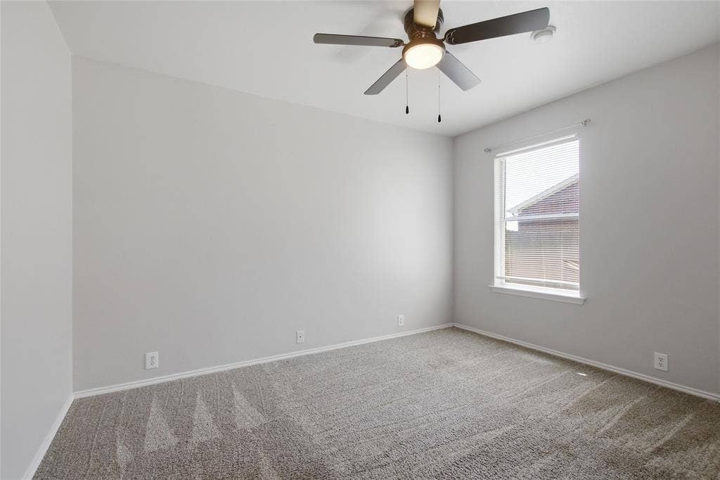 217 Ame Lane, Royse City, TX 75189 Neutral wall tones