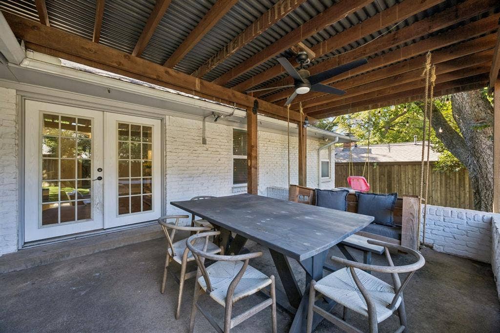 9021 Aldwick Drive, Dallas, TX 75238 9021 Aldwick - Tom Hughes Team - Covered Patio