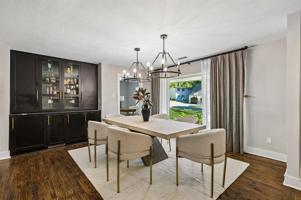 9021 Aldwick Drive, Dallas, TX 75238 9021 Aldwick - Tom Hughes Team - Dining Room