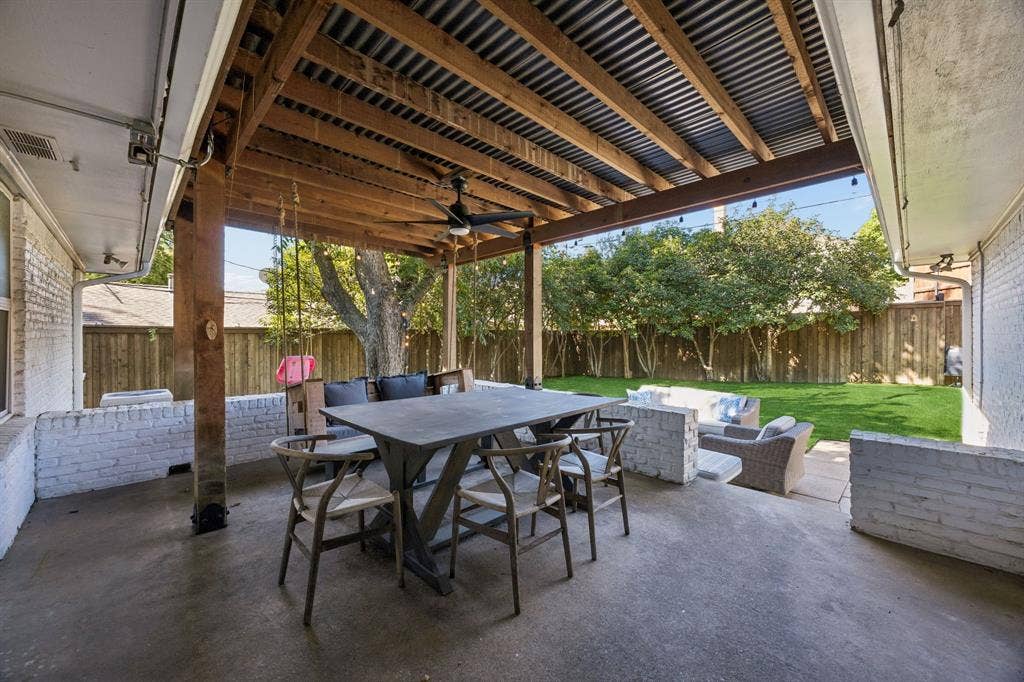 9021 Aldwick Drive, Dallas, TX 75238 9021 Aldwick - Tom Hughes Team - Covered Patio