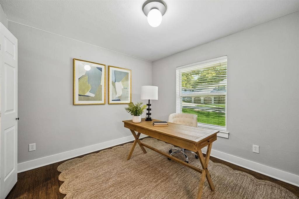 9021 Aldwick Drive, Dallas, TX 75238 9021 Aldwick - Tom Hughes Team - Office