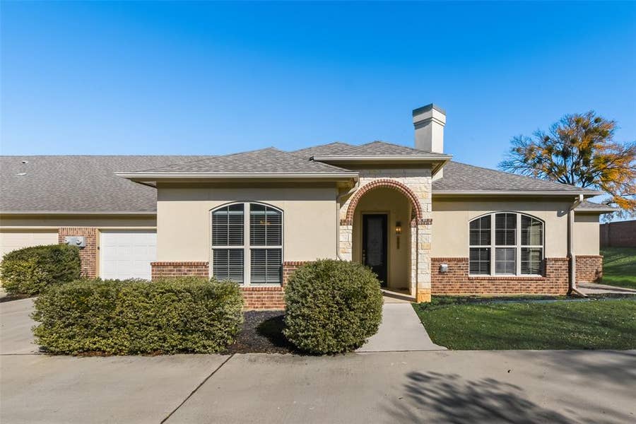 Property photo for 8841 Creek Run Road, #403, Fort Worth, TX