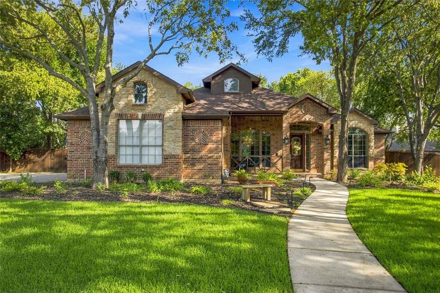 Property photo for 2105 Heather Ridge Court, Flower Mound, TX