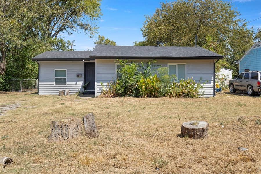 Property photo for 315 Rea Avenue, Lancaster, TX