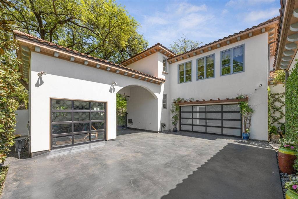 4222 Brookview Drive, Dallas, TX 75220 4222 Brookview Drive, Dallas, TX 75220