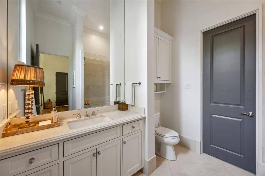 4222 Brookview Drive, Dallas, TX 75220 4222 Brookview Drive, Dallas, TX 75220