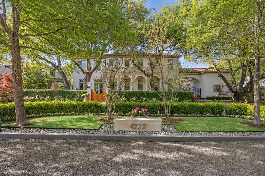 Property photo for 4222 Brookview Drive, Dallas, TX