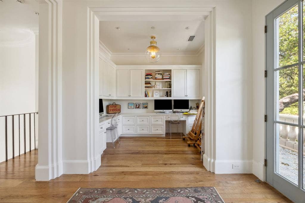 4222 Brookview Drive, Dallas, TX 75220 4222 Brookview Drive, Dallas, TX 75220