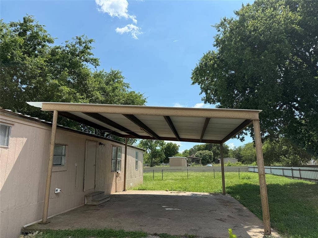 3277 Hidalgo, #B, Waxahachie, TX 75167