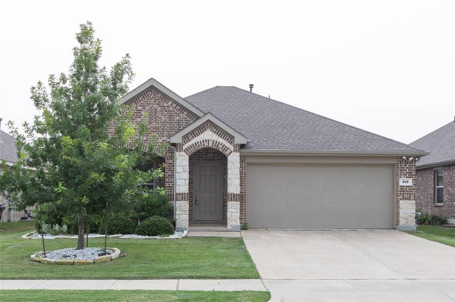 Property photo for 905 Silverbell Street, Princeton, TX