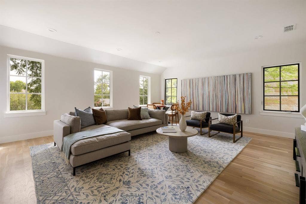 6839 Coronado Avenue, Dallas, TX 75214 6839 Coronado Avenue, Dallas, TX 75214