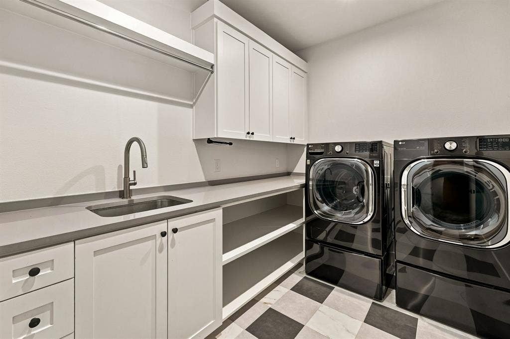 6839 Coronado Avenue, Dallas, TX 75214 6839 Coronado Avenue, Dallas, TX 75214