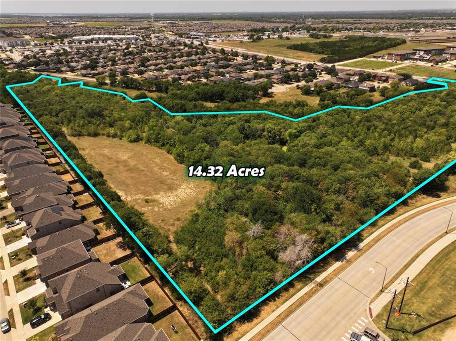 Property photo for 601 W College Avenue, Princeton, TX