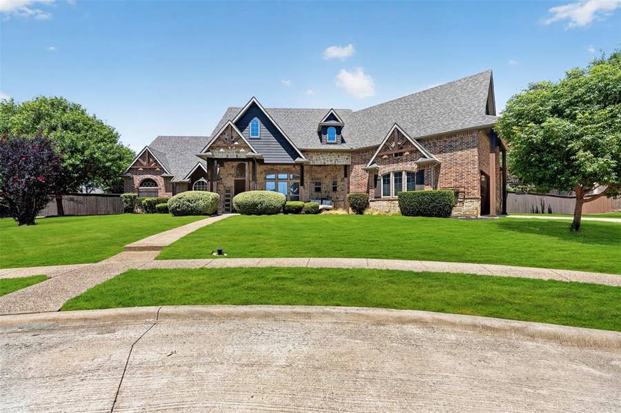Property photo for 4082 Water Park Circle, Mansfield, TX