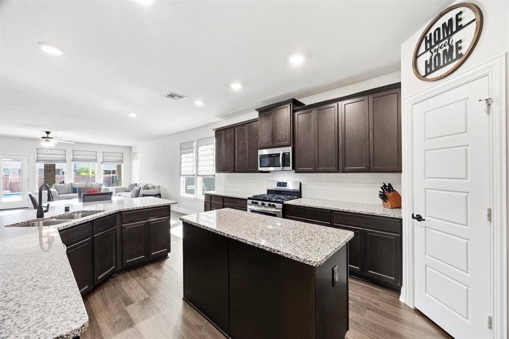 244 Jefferson Lane, Fate, TX 75189 244 Jefferson Lane, Fate, TX 75189