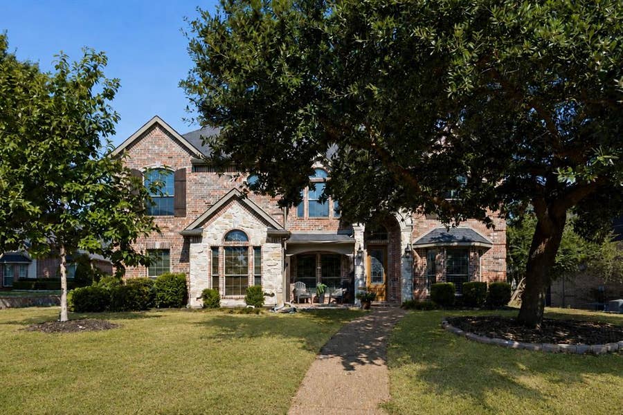 Property photo for 10117 Huffines Drive, Rowlett, TX