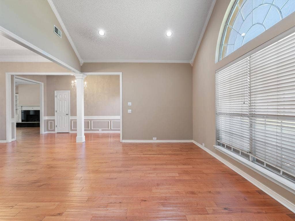 1404 Land Drive, Plano, TX 75093 1404 Land Drive, Plano, TX 75093