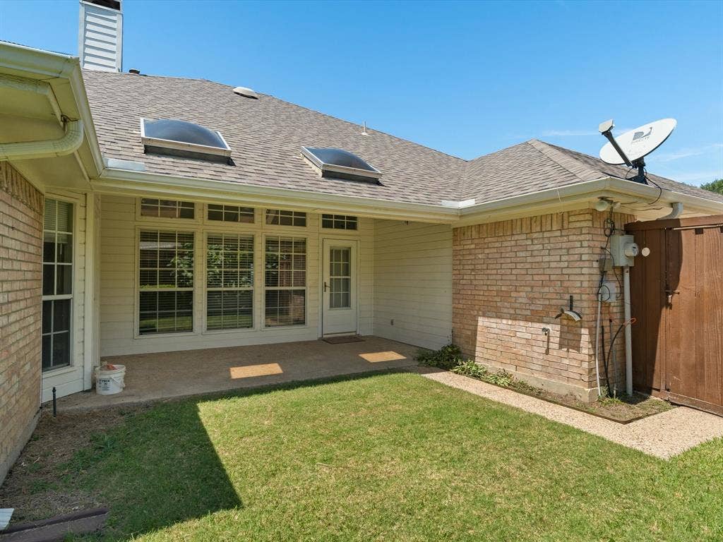1404 Land Drive, Plano, TX 75093 1404 Land Drive, Plano, TX 75093