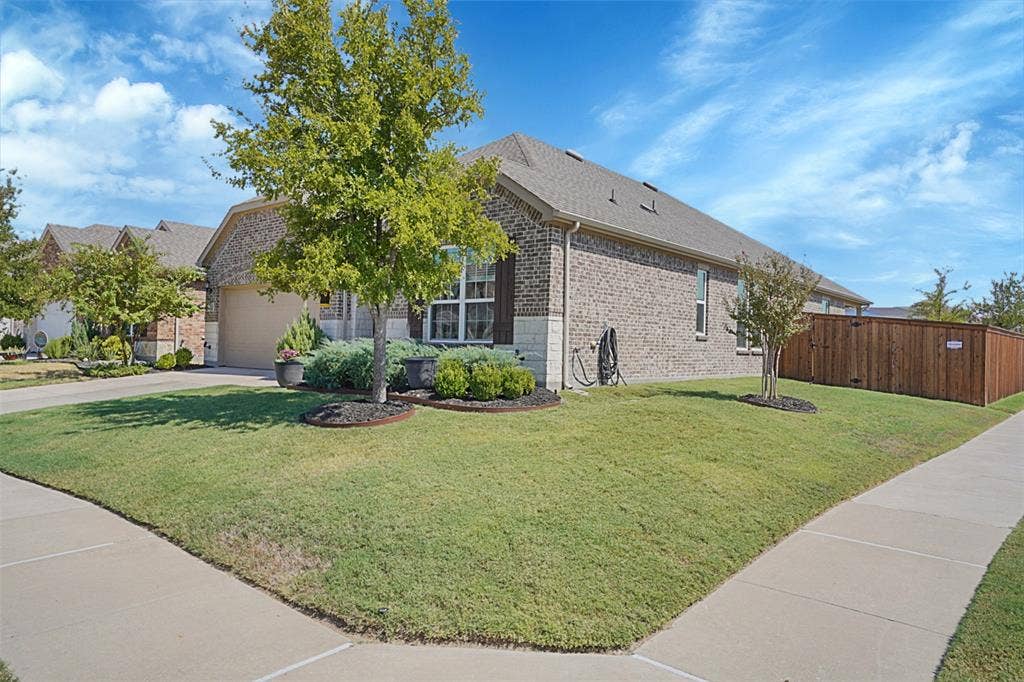 2700 Gillingham Lane, McKinney, TX 75071 2700 Gillingham Lane, McKinney, TX 75071