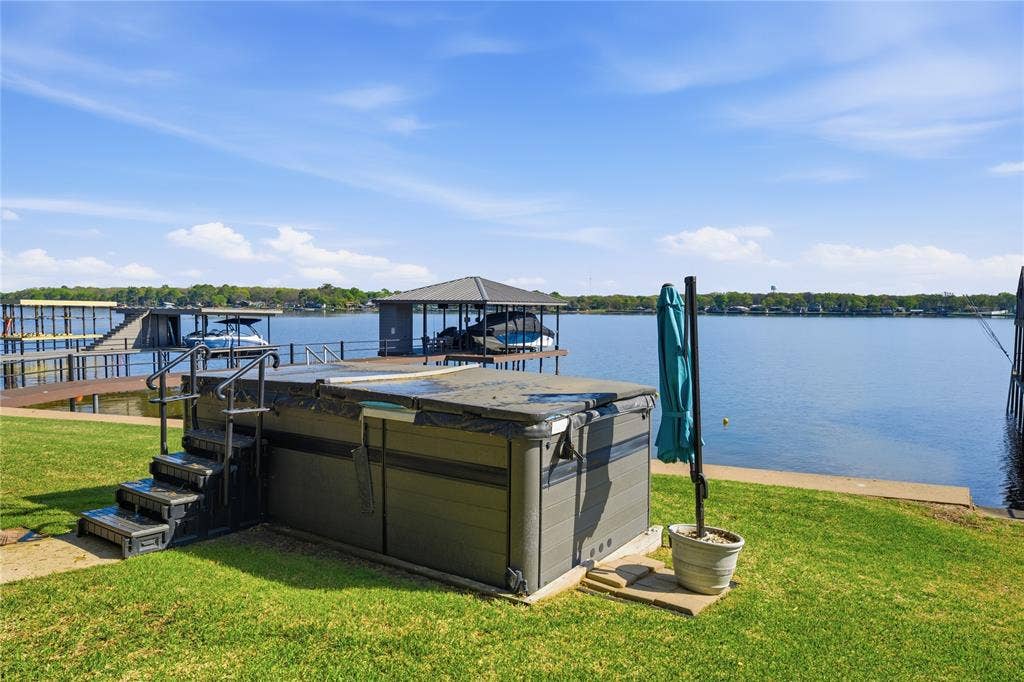 648 Enchanted Isles Drive, Mabank, TX 75156 648 Enchanted Isles Drive, Mabank, TX 75156