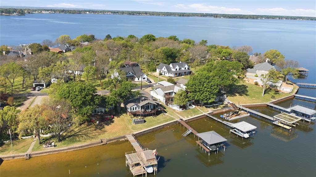 648 Enchanted Isles Drive, Mabank, TX 75156 648 Enchanted Isles Drive, Mabank, TX 75156