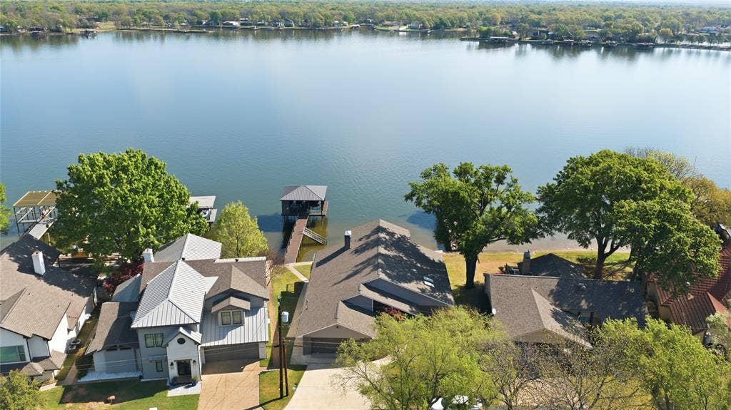 648 Enchanted Isles Drive, Mabank, TX 75156 648 Enchanted Isles Drive, Mabank, TX 75156